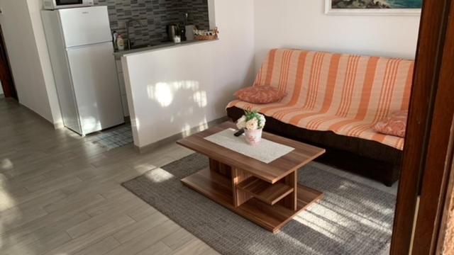 Apartments Toni-Malinska Extérieur photo