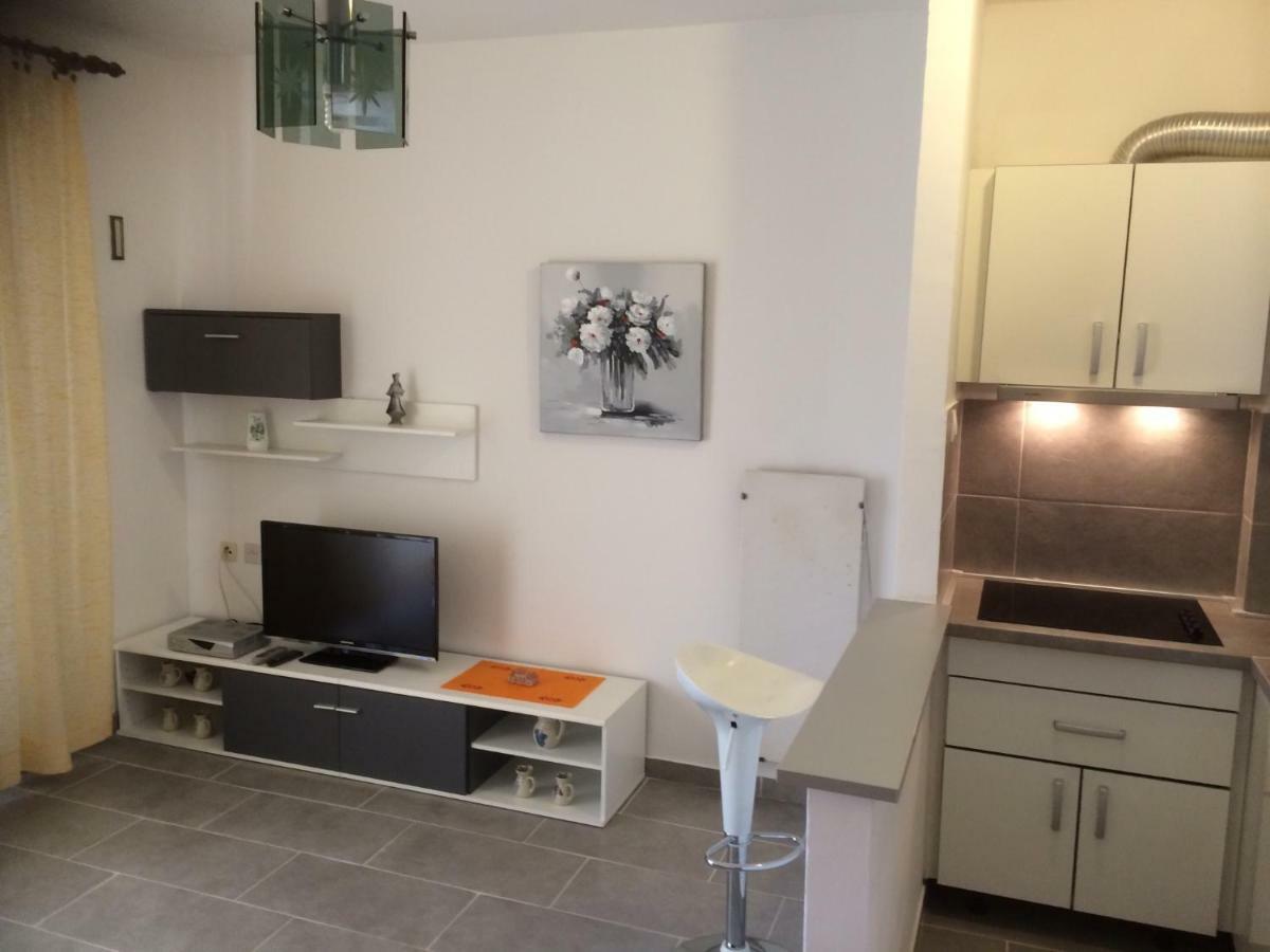 Apartments Toni-Malinska Extérieur photo